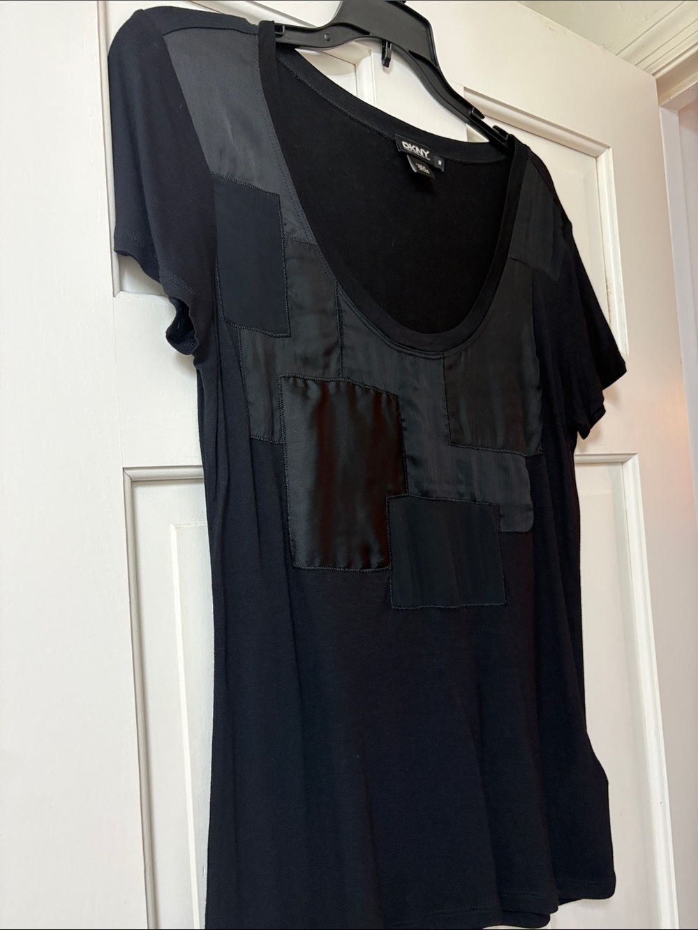 Dkny Black Short-Sleeve Patchwork Scoop Neck Top